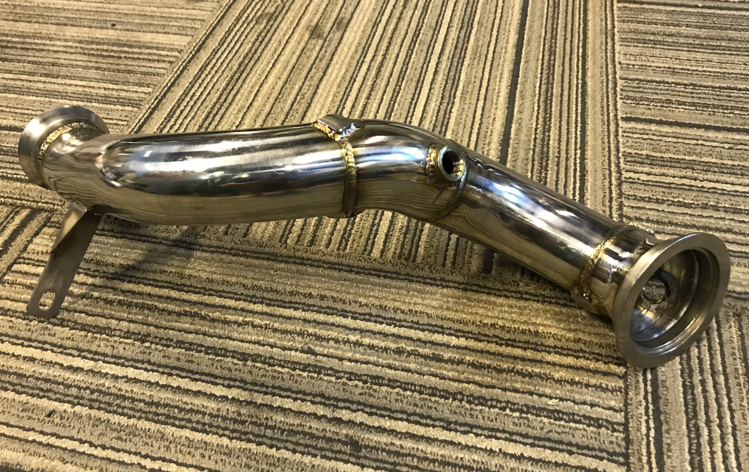 Downpipe Upgrade for Mercedes Benz W205 C180 / C200 / C250 / C300